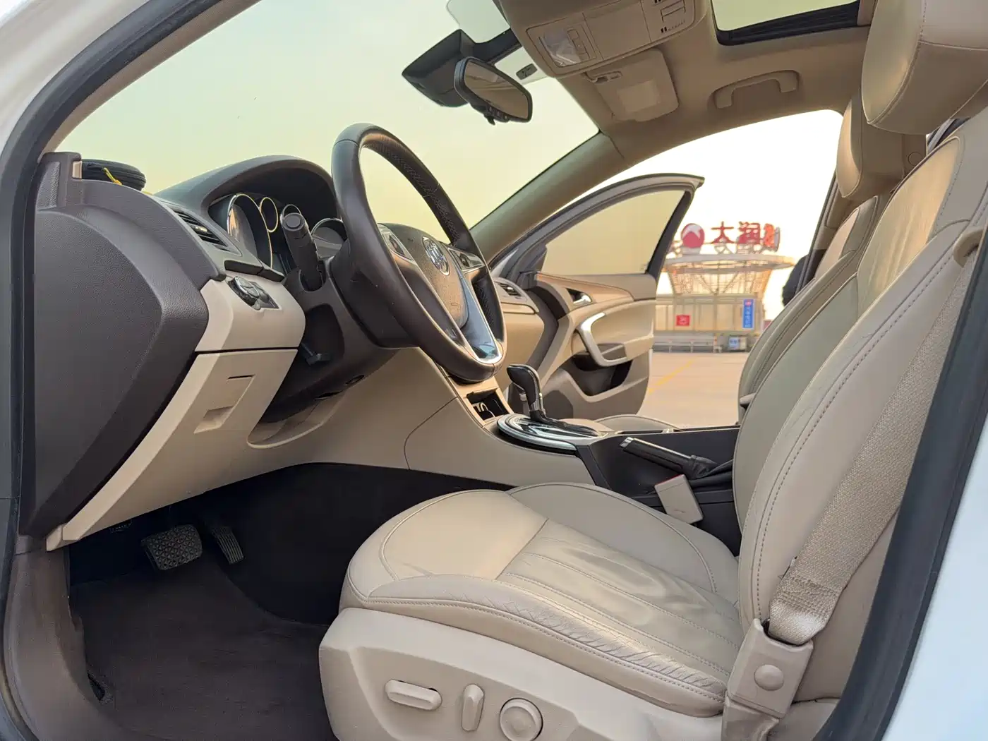 Buick Regal 2012 Model 2.0L Luxury фото 10
