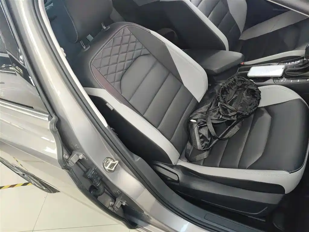 Volkswagen Bora 2023 300TSI DSG Premium Edition фото 20