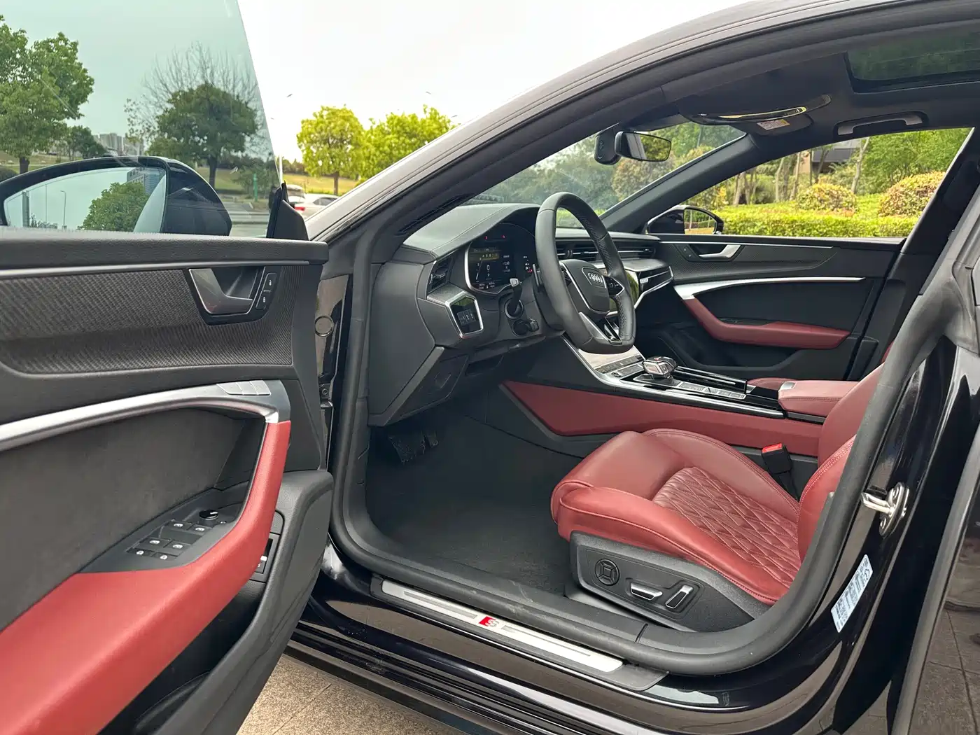 Audi A7L 2022 45 TFSI quattro S-line Black Warrior Edition фото 9