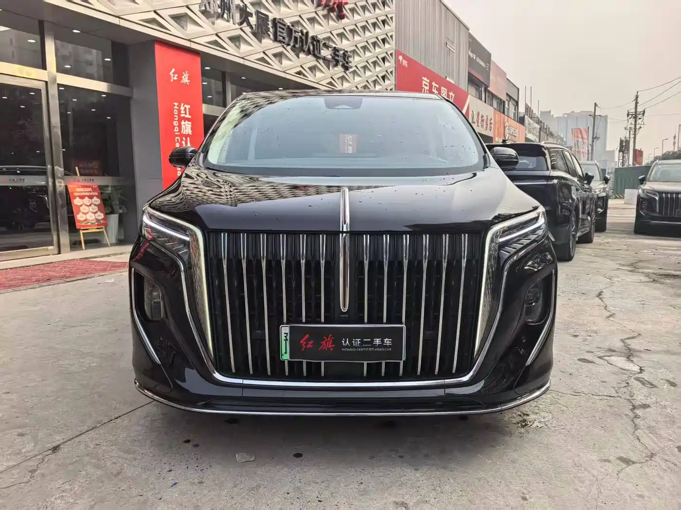 Hongqi HQ9 PHEV 2024 Model 2.0T AWD Business Edition фото 3
