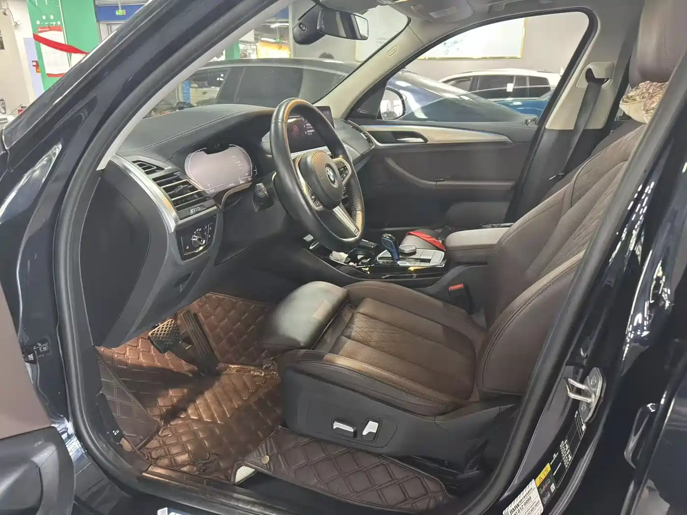 BMW iX3 2022 Innovation Leader фото 6