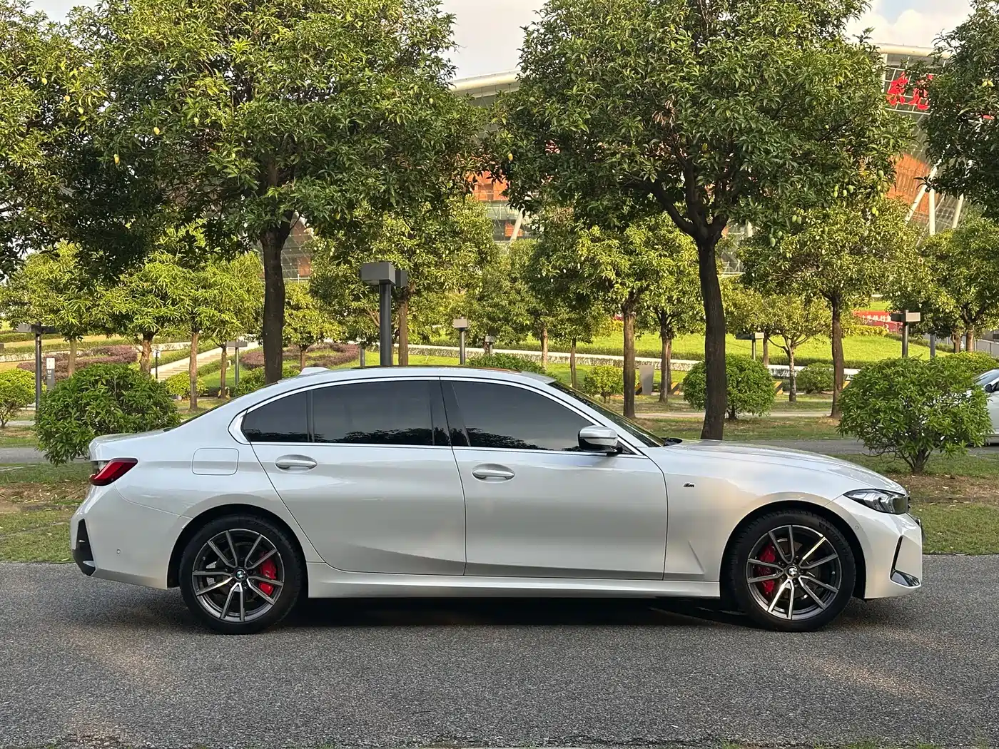 BMW 3 Series 2023 325Li M Sport Package фото 4