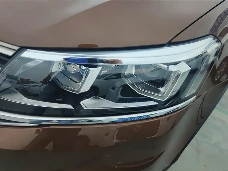 Volkswagen Gran Lavida 2016 230TSI DSG Luxury Edition фото 5
