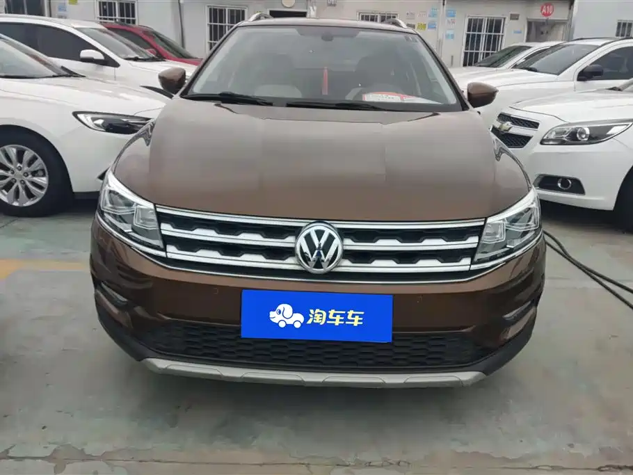 Volkswagen Gran Lavida 2016 230TSI DSG Luxury Edition фото 2