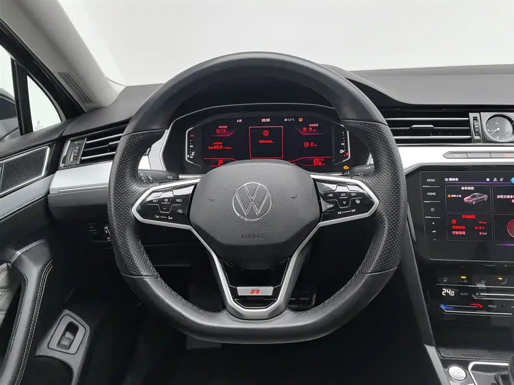 Volkswagen Magotan 2023 Model 2 Million Commemorative Edition 330TSI DSG Luxury фото 11