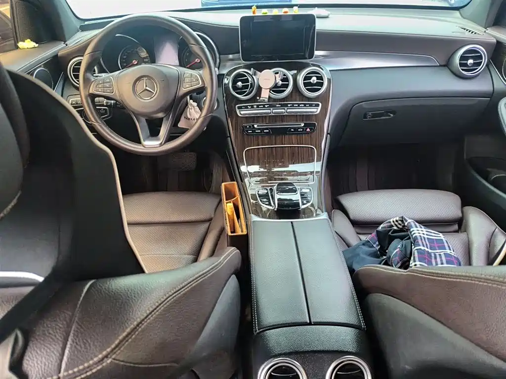 Mercedes-Benz GLC 2018 Facelift GLC 260 4MATIC Luxury фото 5