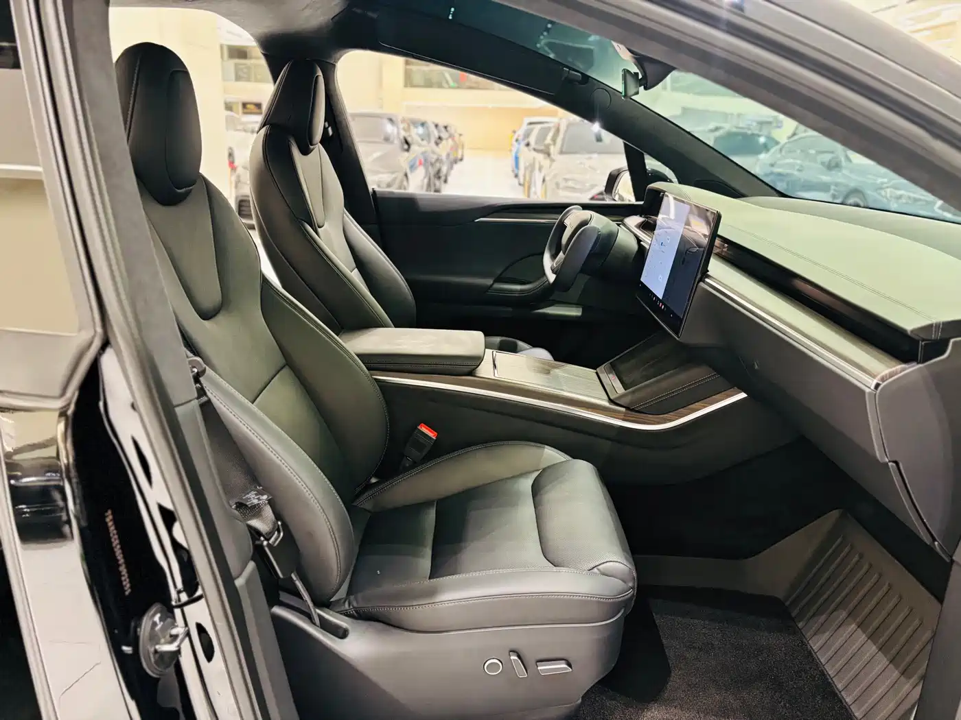 Фото 8 - Tesla Model X