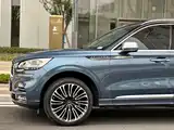 Фото 24 - Lincoln Aviator
