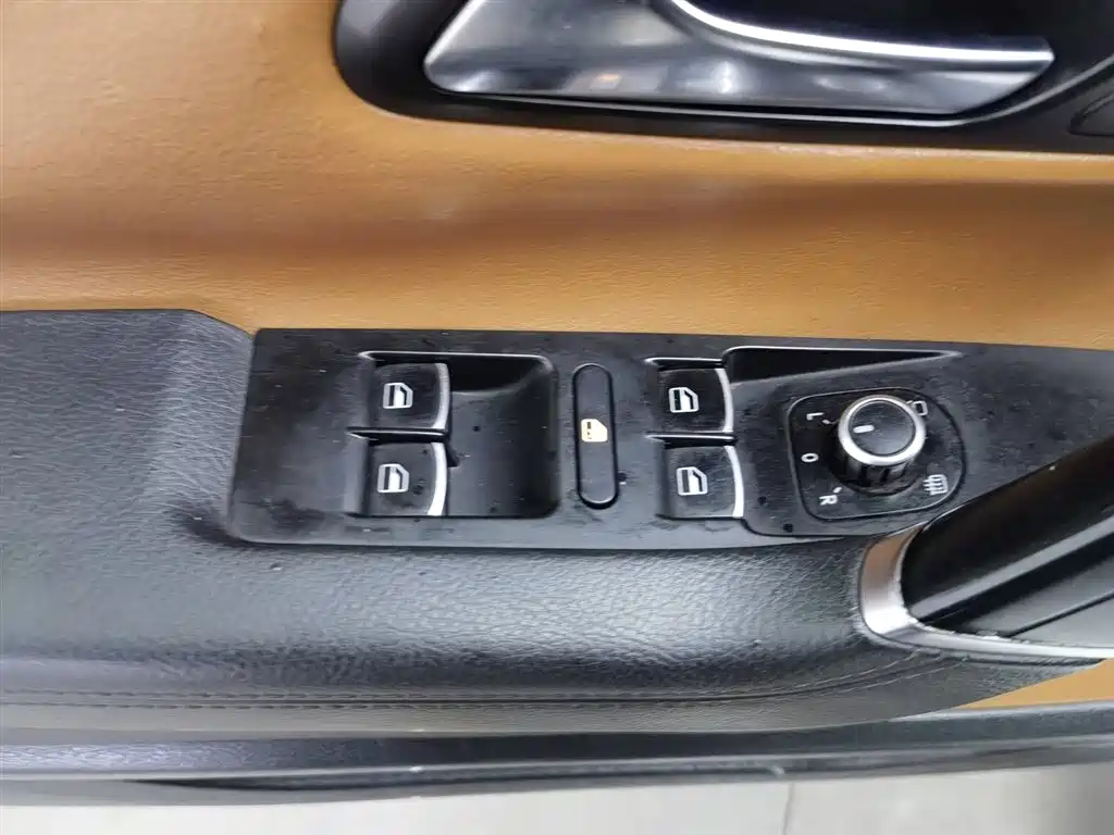 Volkswagen FAW-Volkswagen CC 2013 2.0TSI Ultimate фото 9