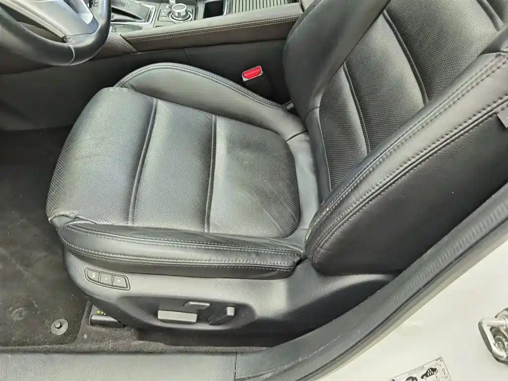 Mazda Atenza 2017 2.5L Skyactiv-G Premium фото 20