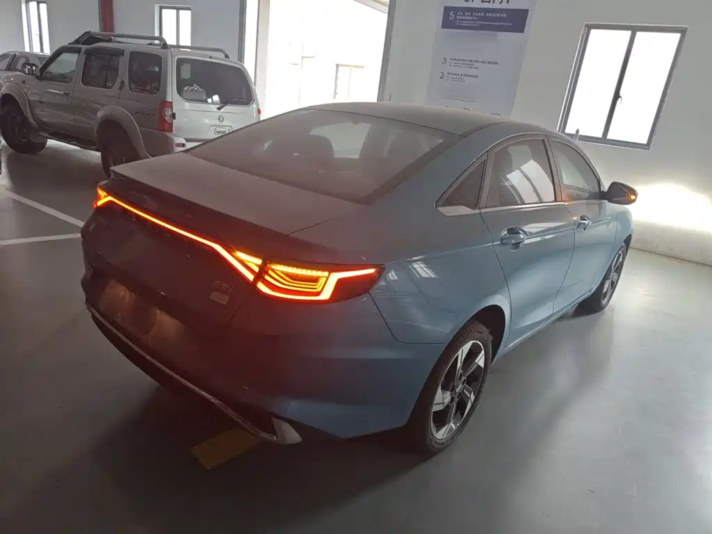 صورة 23 - Geely Emgrand L HiP