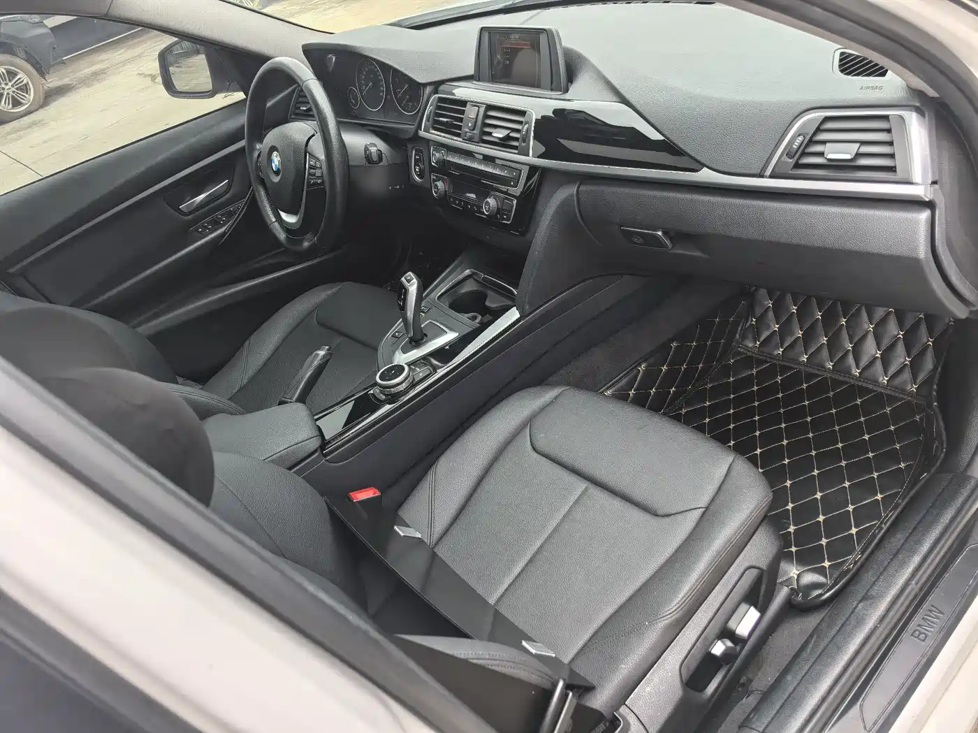 BMW 3 Series 2017 320Li Fashion фото 9