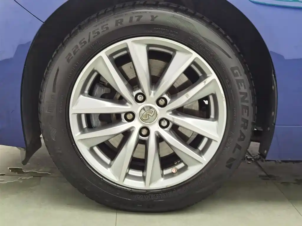 Infiniti Q50L 2016 Model 2.0T Comfort Edition фото 17