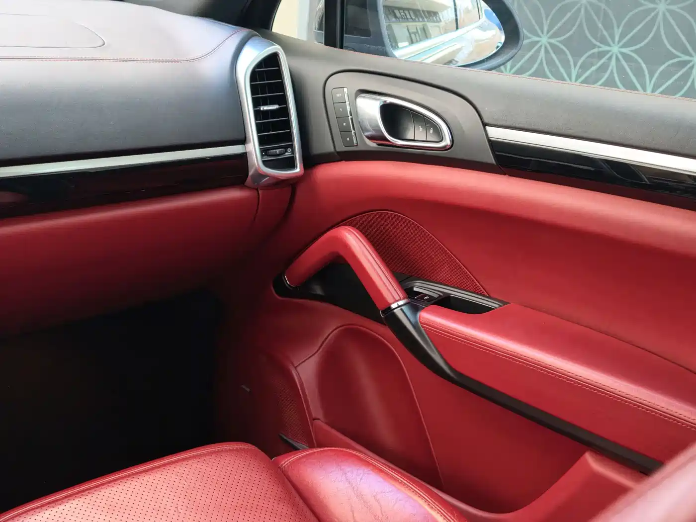 Porsche Cayenne 2014 Cayenne Platinum Edition 3.0T фото 23
