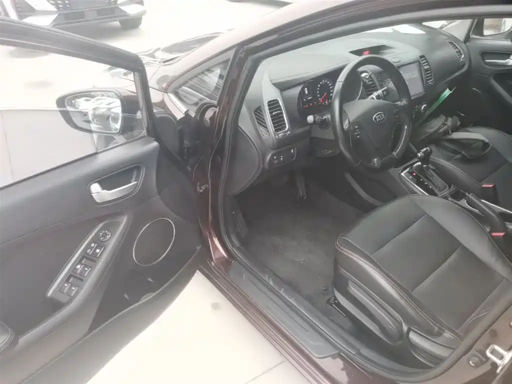 Kia K3 2016 1.6L Automatic GLS фото 16