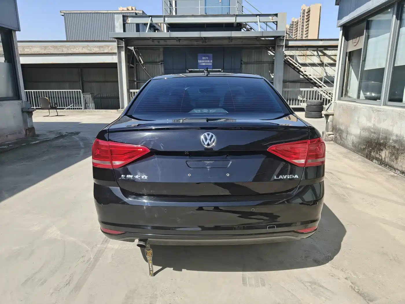 Volkswagen Lavida 2017 1.6L Automatic Trend Edition фото 12