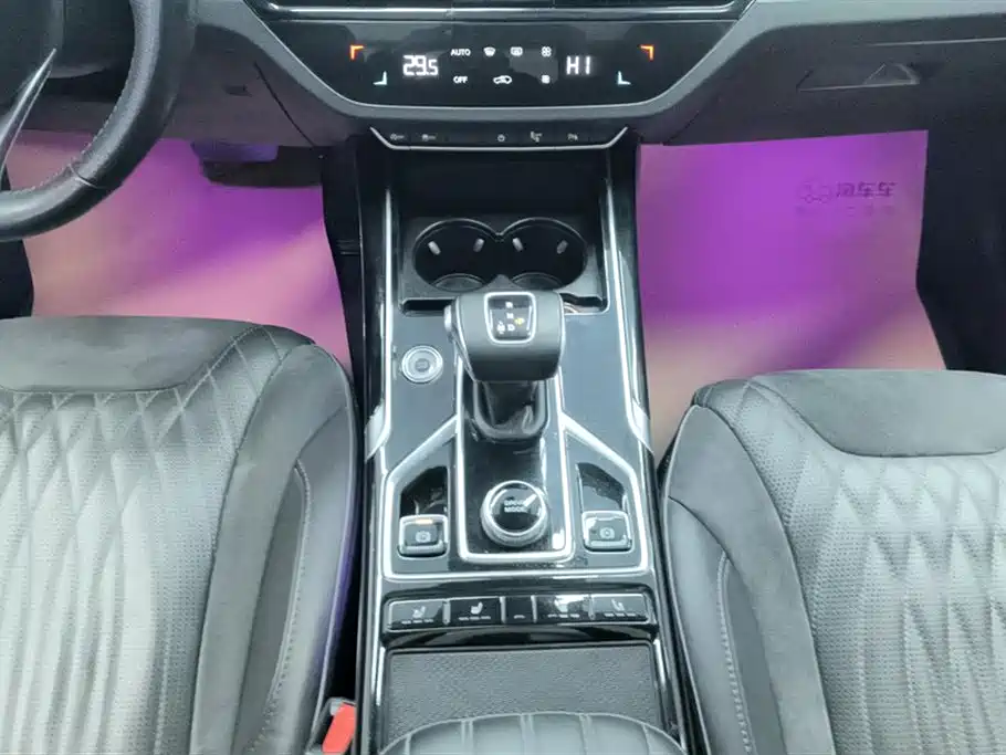 Hongqi HS5 2022 2.0T Smart Connection Flag Enjoy 4WD Shopping Edition фото 16