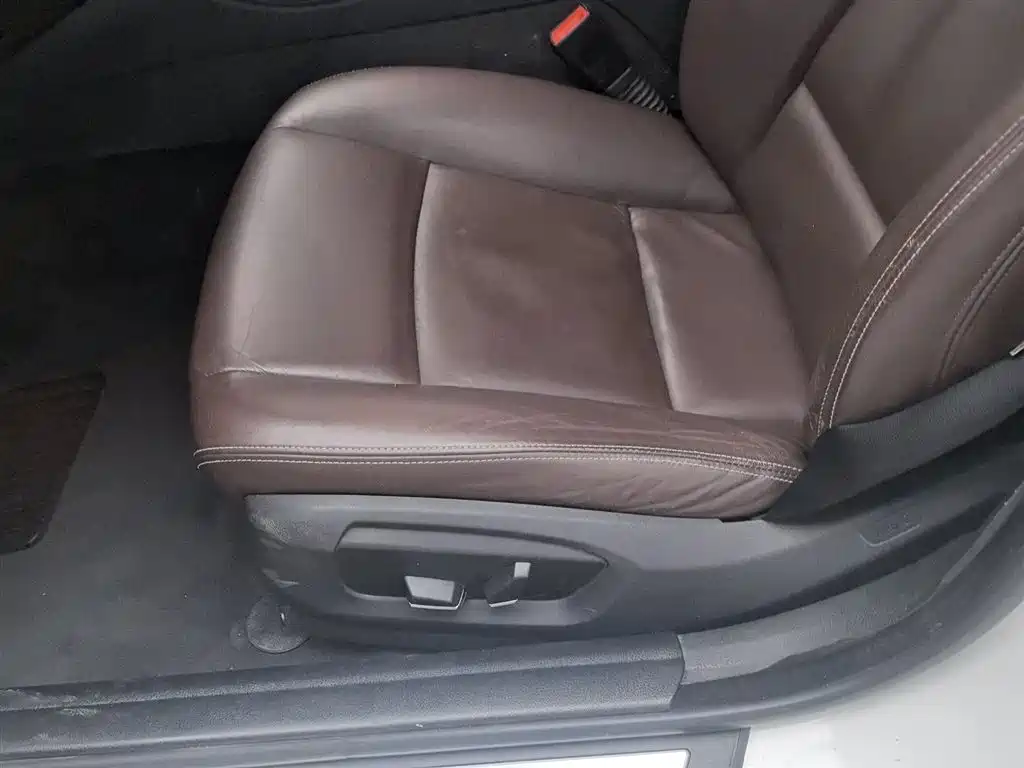 BMW 5 Series 2014 525Li Luxury Design Package фото 20
