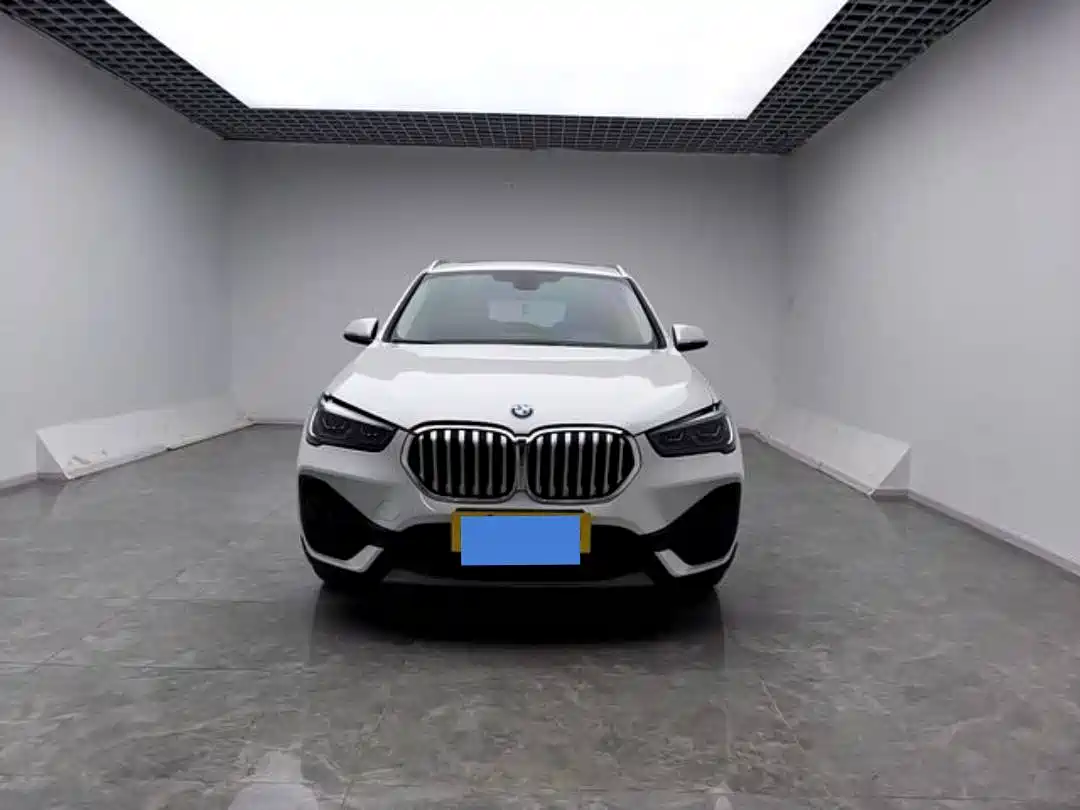 BMW X1 2022 sDrive25Li Leading фото 8