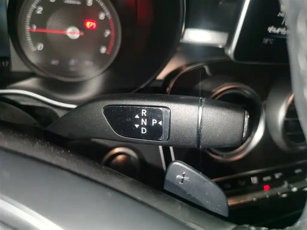 Mercedes-Benz C-Class 2018 C 200 L фото 14