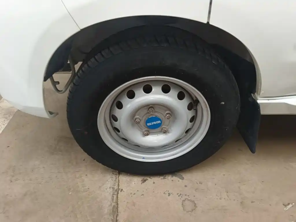 SRM Xinyuan Good Luck 2024 2023 Standard Passenger Vehicle