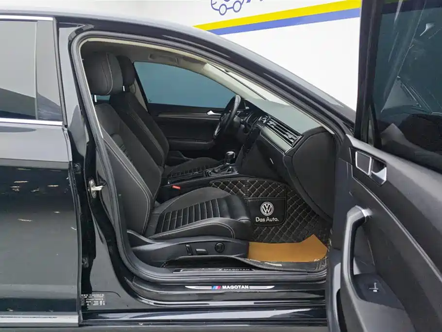 Volkswagen Magotan 2020 330TSI DSG Leading фото 8
