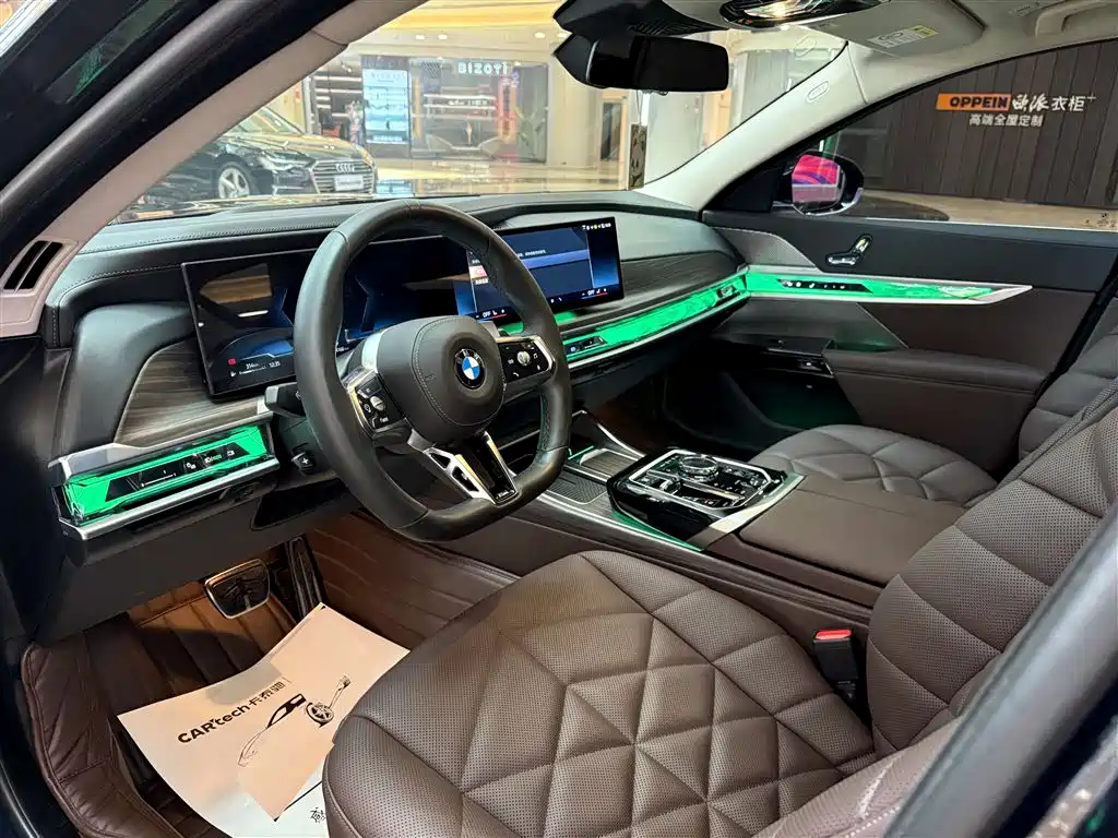 BMW 7 Series 2023 Model 735Li M Sport Package фото 12