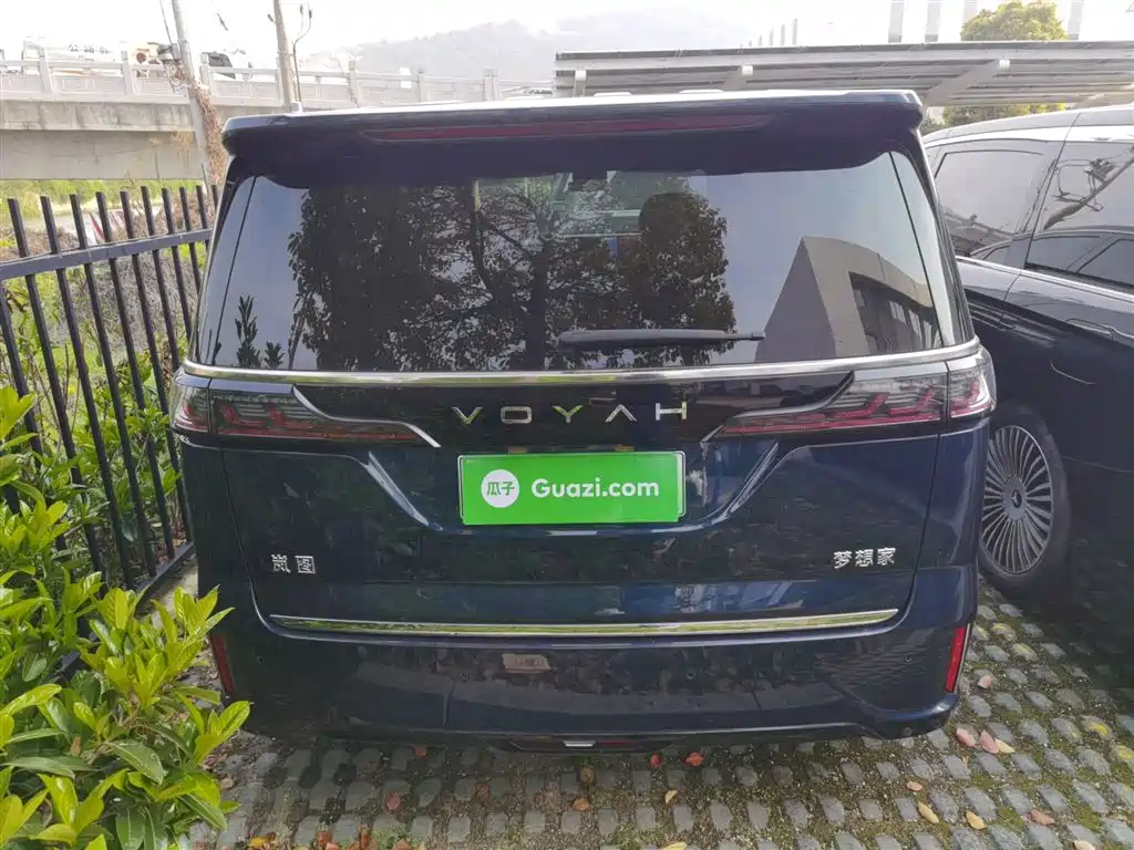 Voyah Auto Voyah Dreamer 2025 PHEV AWD Flagship Kunpeng Edition фото 6