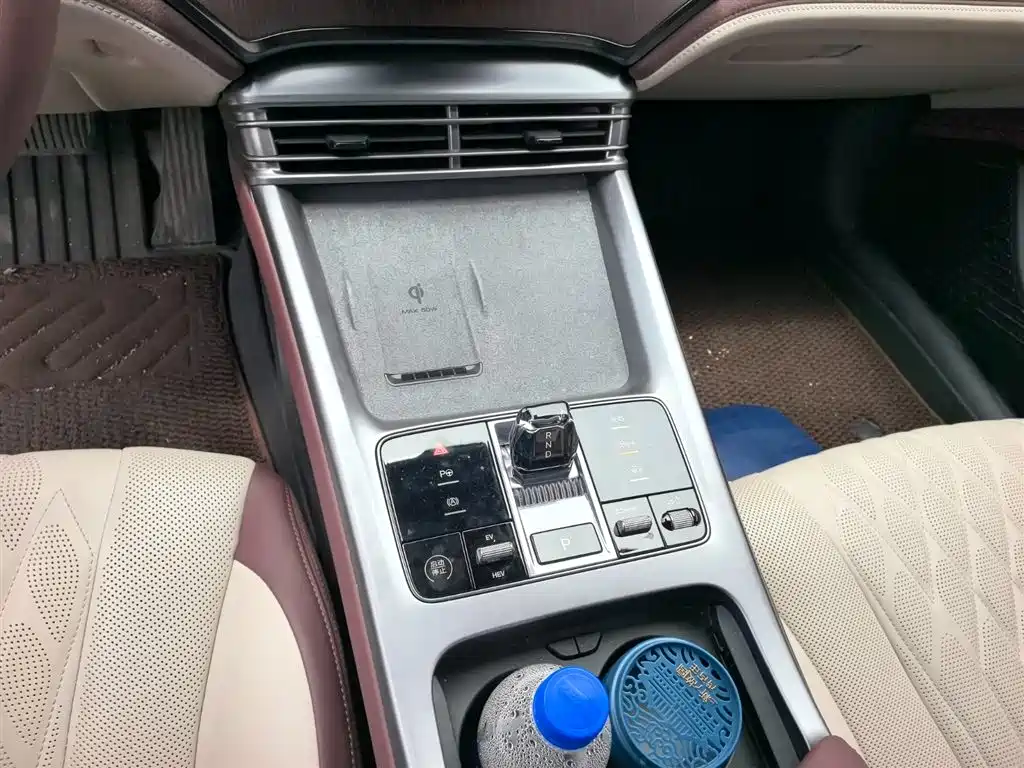 BYD Seal 2023 DM-i 1.5T 121km Flagship фото 16