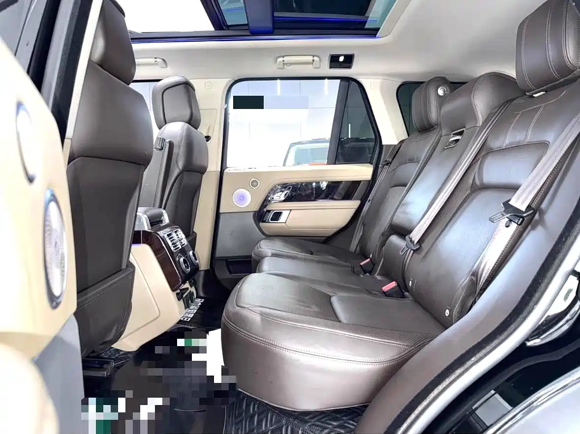 Land Rover Range Rover 2020 3.0 L6 Heritage Edition фото 5