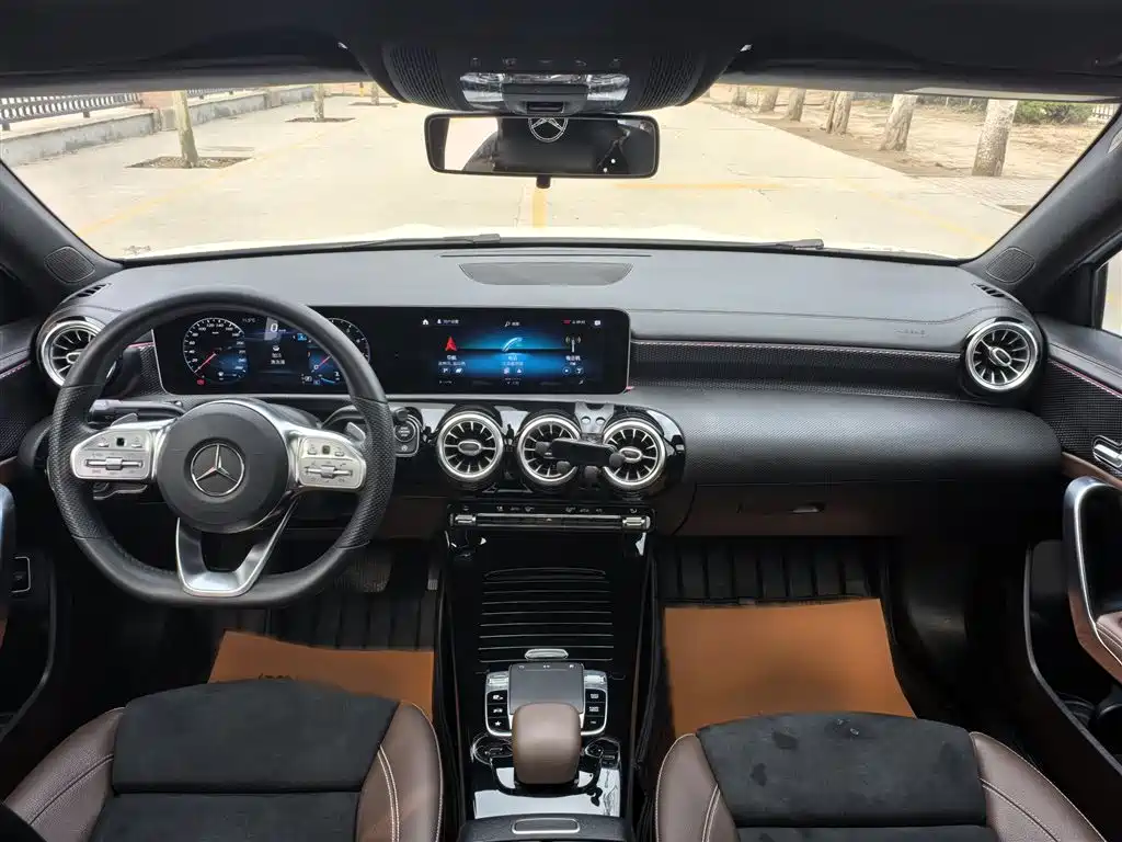 Mercedes-Benz A-Class 2020 A 200 L Sport Sedan фото 8