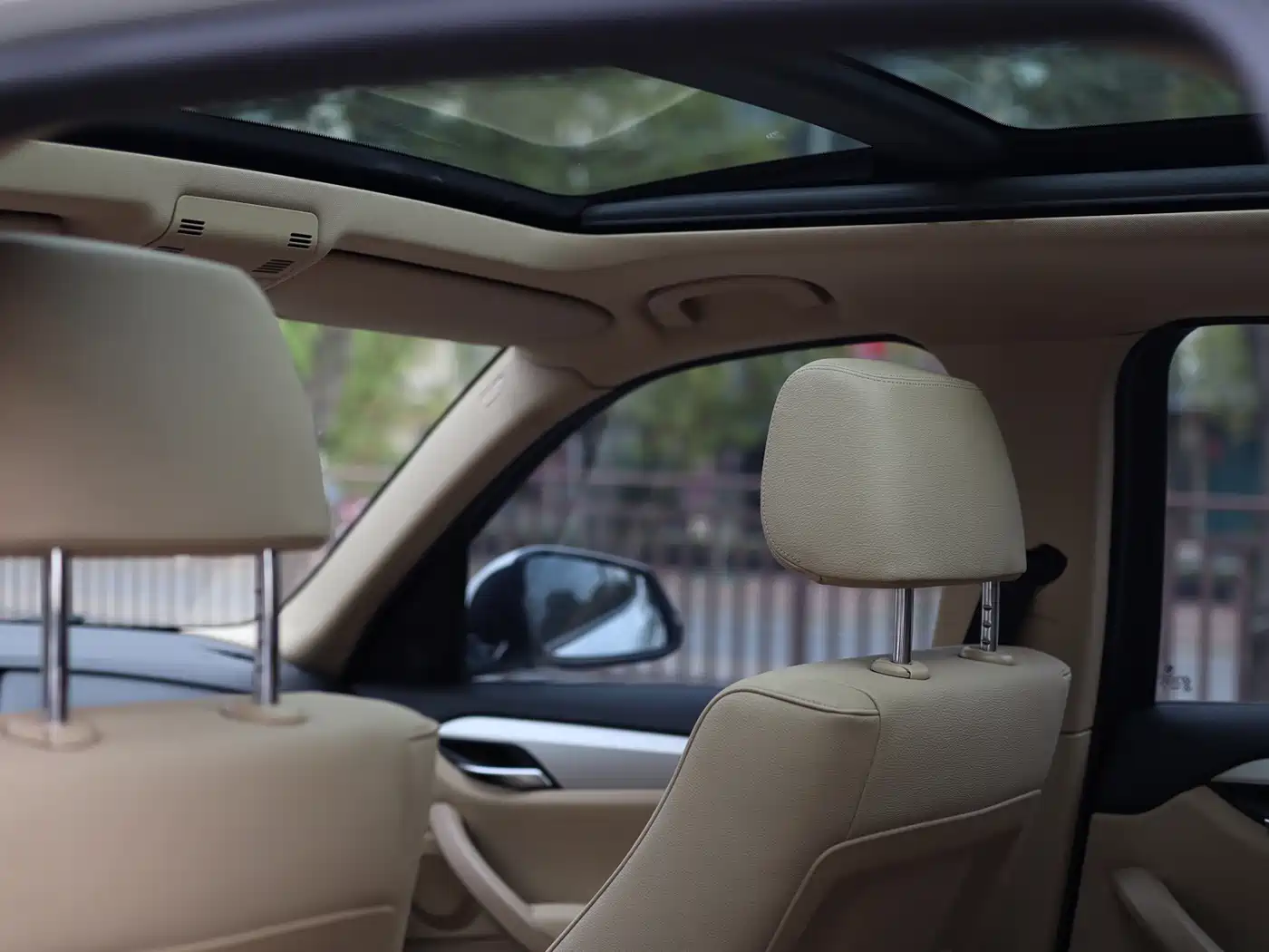BMW X1 (Import) 2012 sDrive18i Luxury фото 13