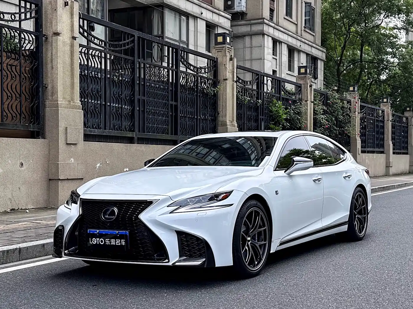 Lexus LS 2020 500h F SPORT (China VI)