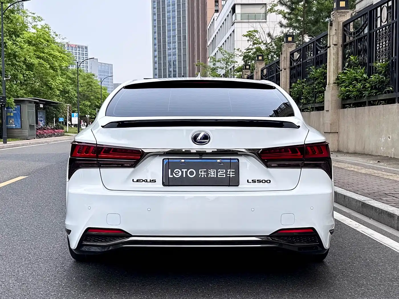 Lexus LS 2020 500h F SPORT (China VI) фото 5