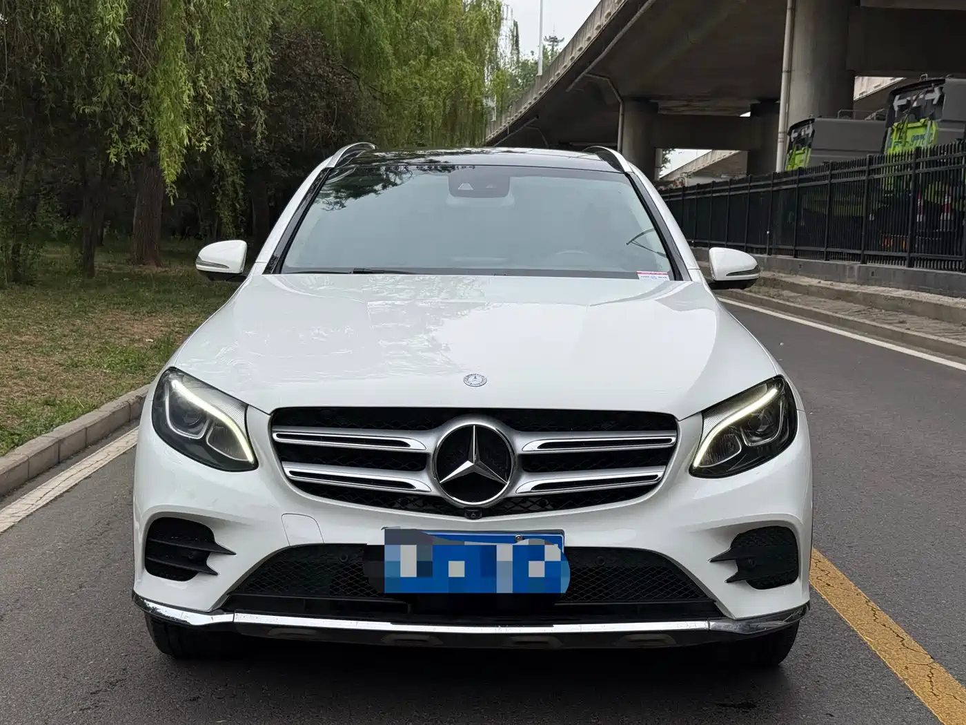 Mercedes-Benz GLC 2016 GLC 260 4MATIC Luxury фото 2
