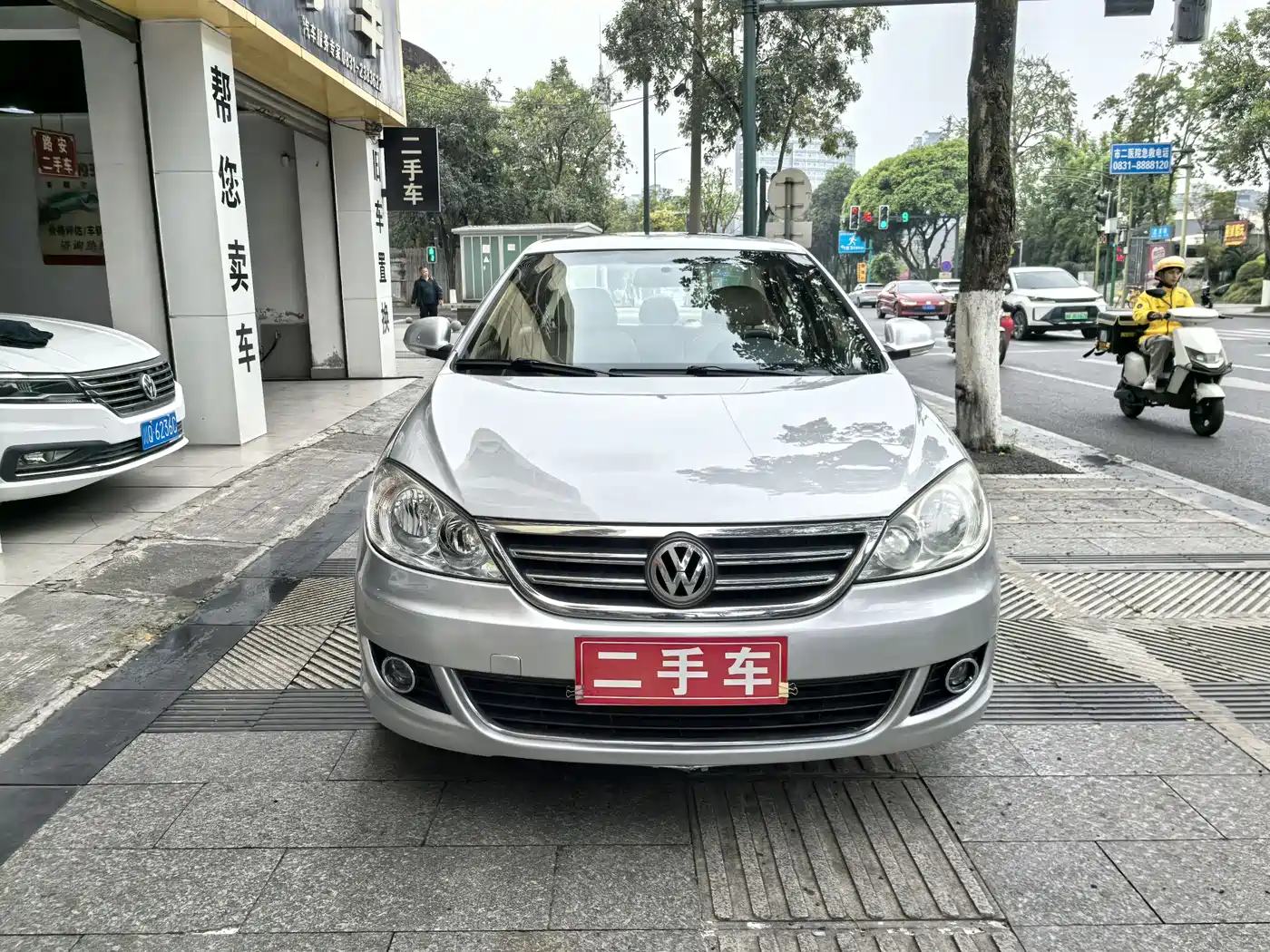 Volkswagen Lavida 2011 1.6L Automatic Pinya Edition фото 2
