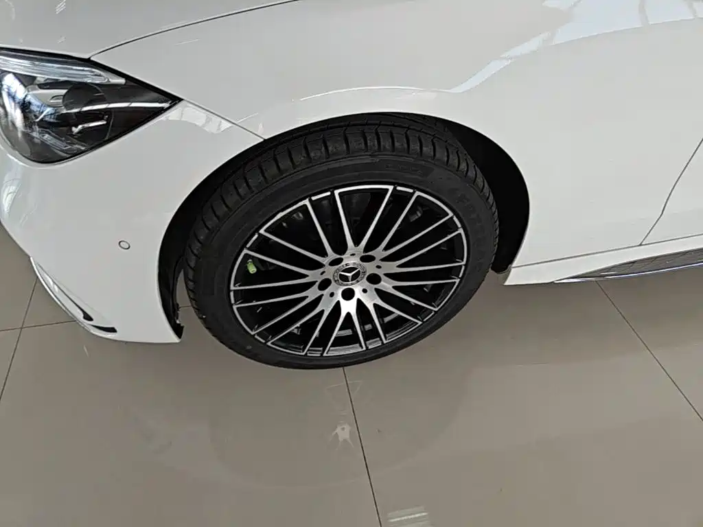 Фото 23 - Mercedes-Benz C-Class