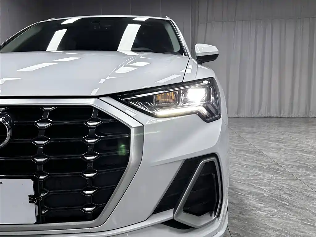 Audi Q3 2023 35 TFSI Fashion Dynamic (1.4T) фото 8