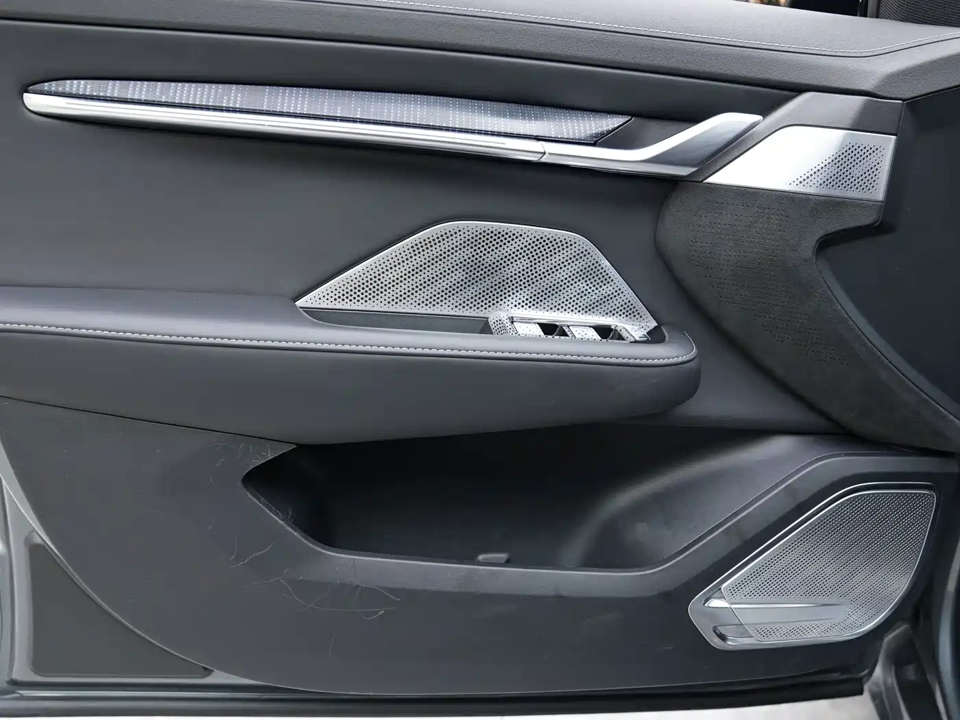 ZEEKR EXTREME KRYPTON 001