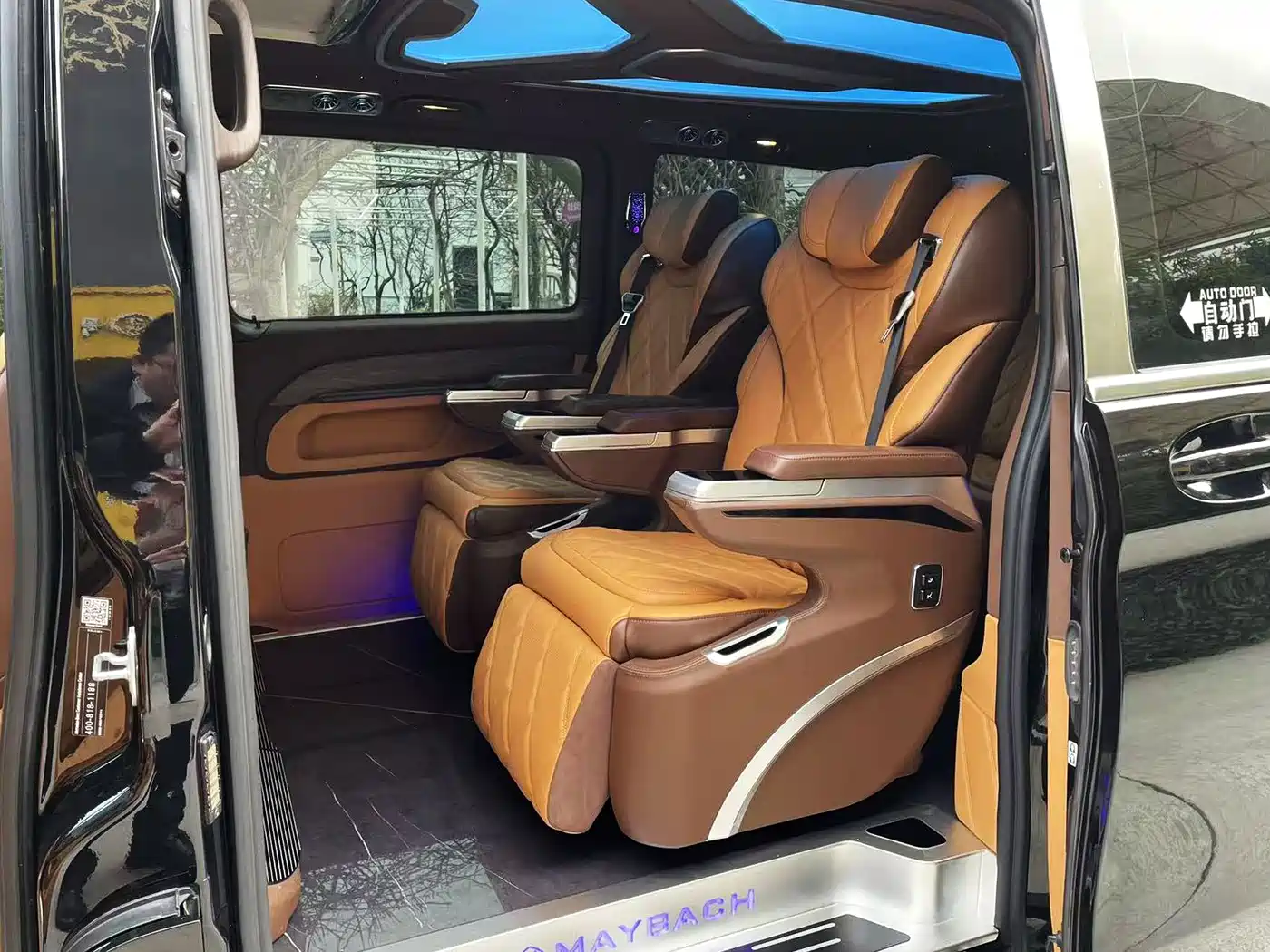 Mercedes-Benz Vito 2023 2.0T Business 7-Seater фото 11