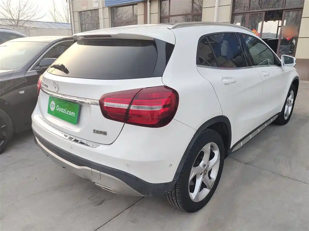 Mercedes-Benz GLA 2017 GLA 200 Dynamic фото 7