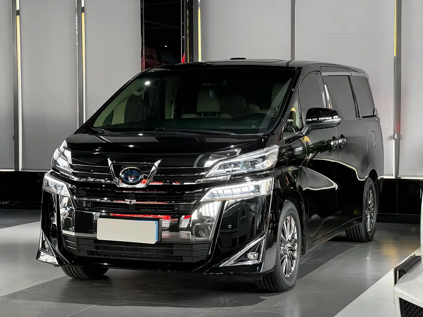 Toyota Vellfire 2021 Crown Hybrid 2.5L HV Premium Edition