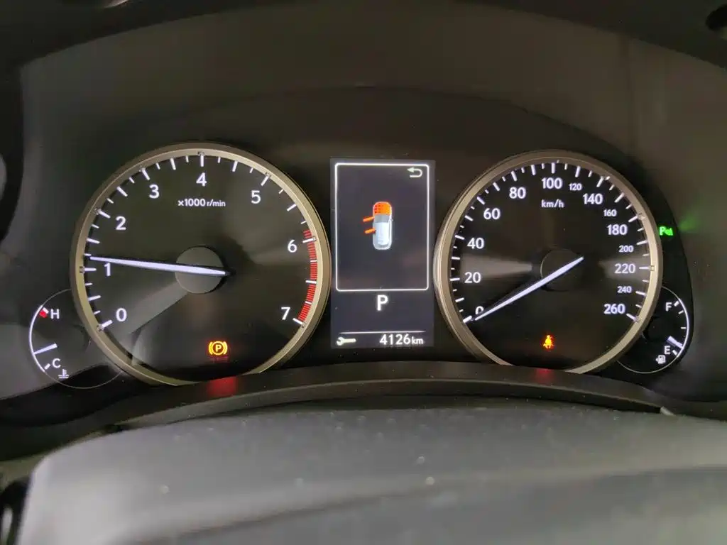 Lexus NX 2018 Model 300 FWD Fengxing Edition фото 9