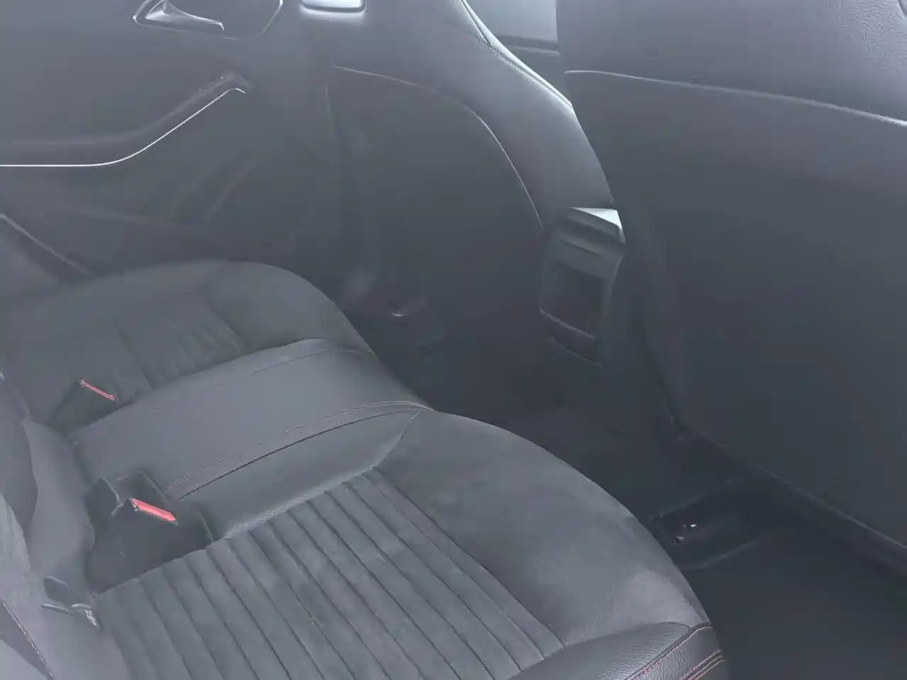 Mercedes-Benz CLA (Import) 2016 CLA 220 4MATIC фото 5