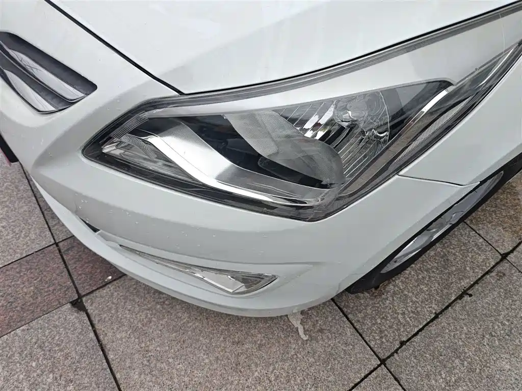 Hyundai Verna 2014 1.4L Automatic Smart GLS фото 24