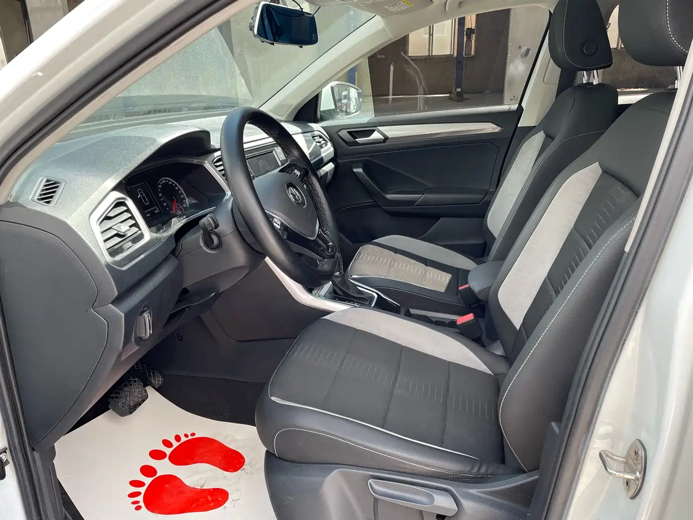 Volkswagen T-ROC 2019 280TSI DSG 2WD Progressive Type China V фото 10