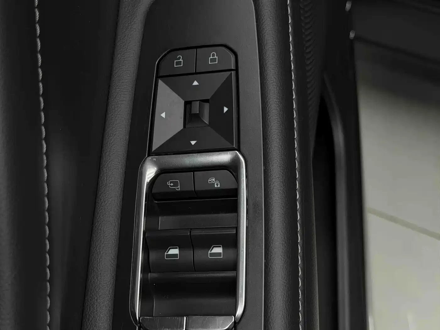 Ford Edge 2025 Edge L 2.0T EcoBoost AWD 7-seater Fashion фото 16