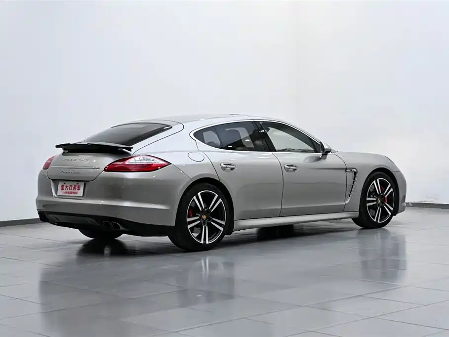 Porsche Panamera 2010 Porsche Panamera Turbo 4.8T фото 4