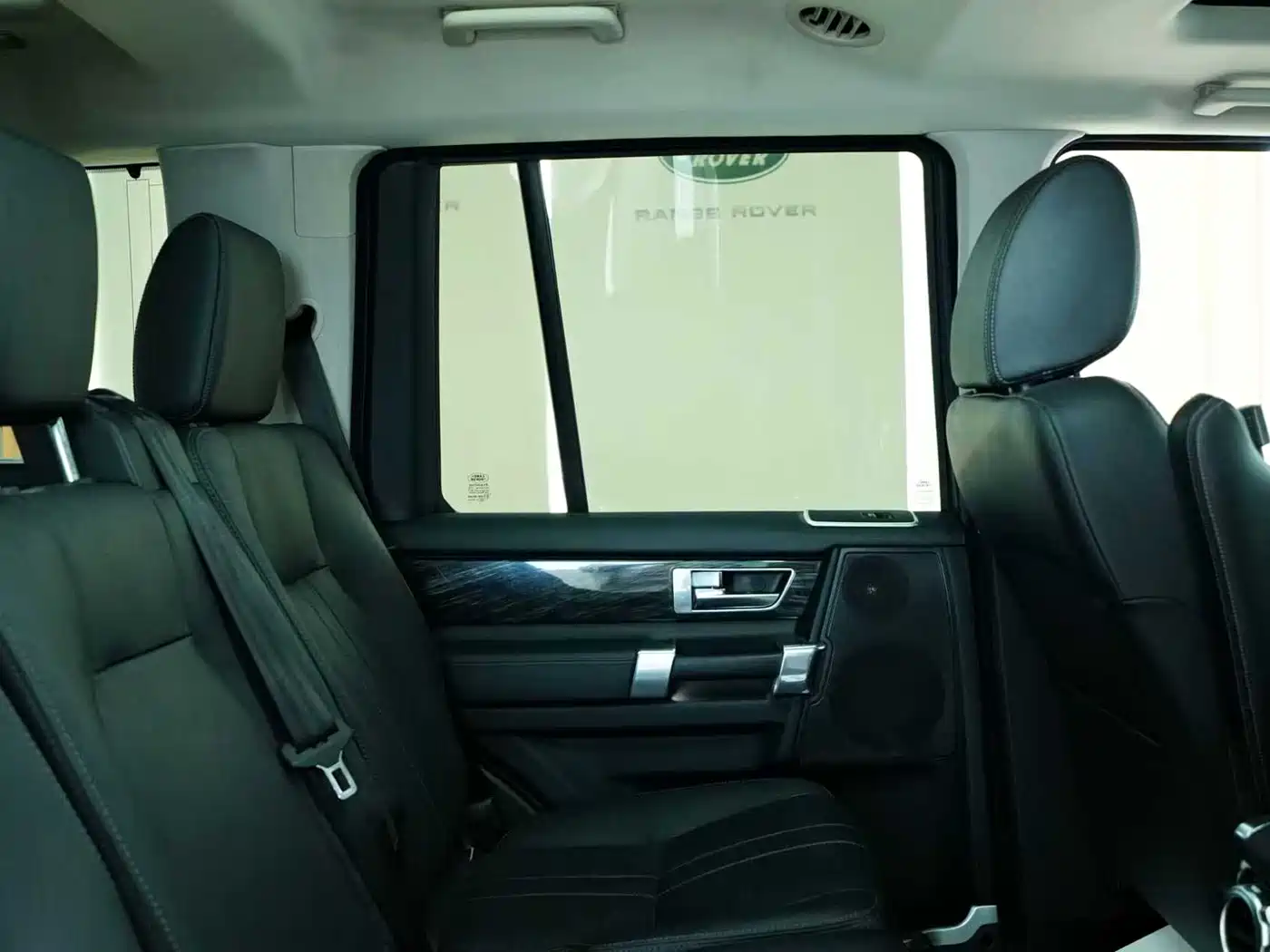 Land Rover Discovery 2014 3.0 SC V6 HSE фото 7