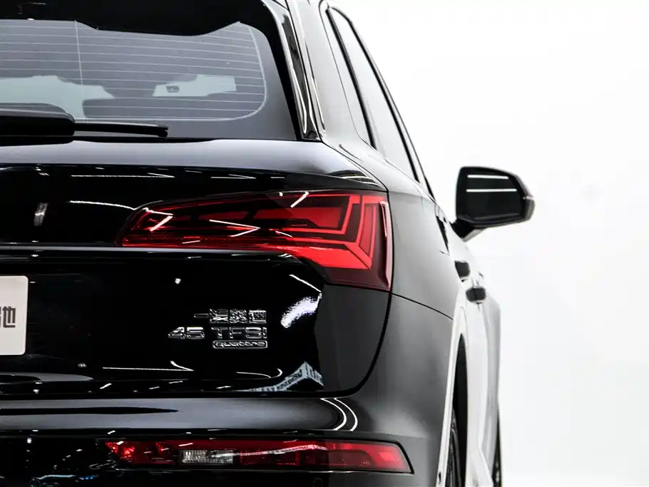 Audi Q5L 2024 Model 45 TFSI Luxury Dynamic фото 10